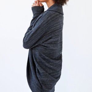 Wilfred (Aritzia) Diderot cocoon cardigan